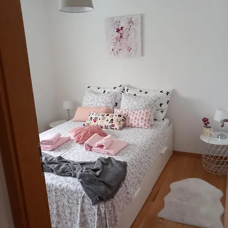 Appartamento Vacation In - Mirna *