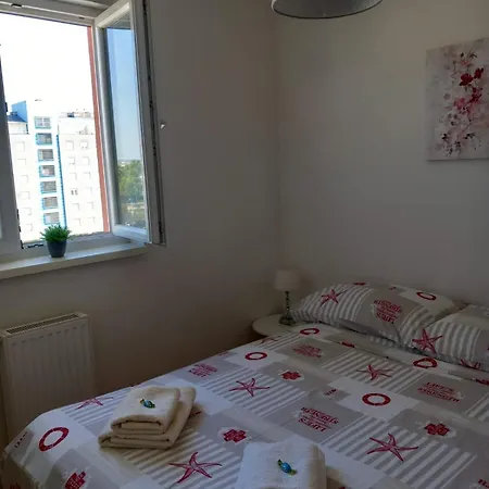 Vacation In - Mirna *