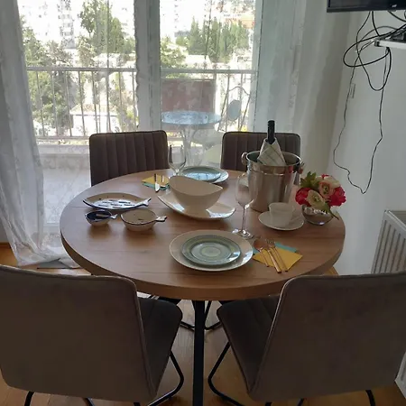 Vacation In - Mirna Appartamento Zara