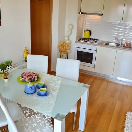 Apartment Vacation In - Mirna *