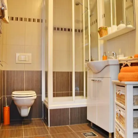 Vacation In - Mirna Zara