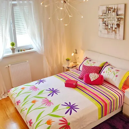 Apartmán Vacation In - Mirna *